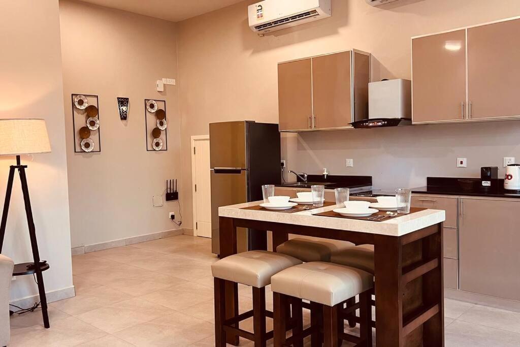 One Guest Place 2Bhk Apartments Near The Beach Muscat Exterior photo