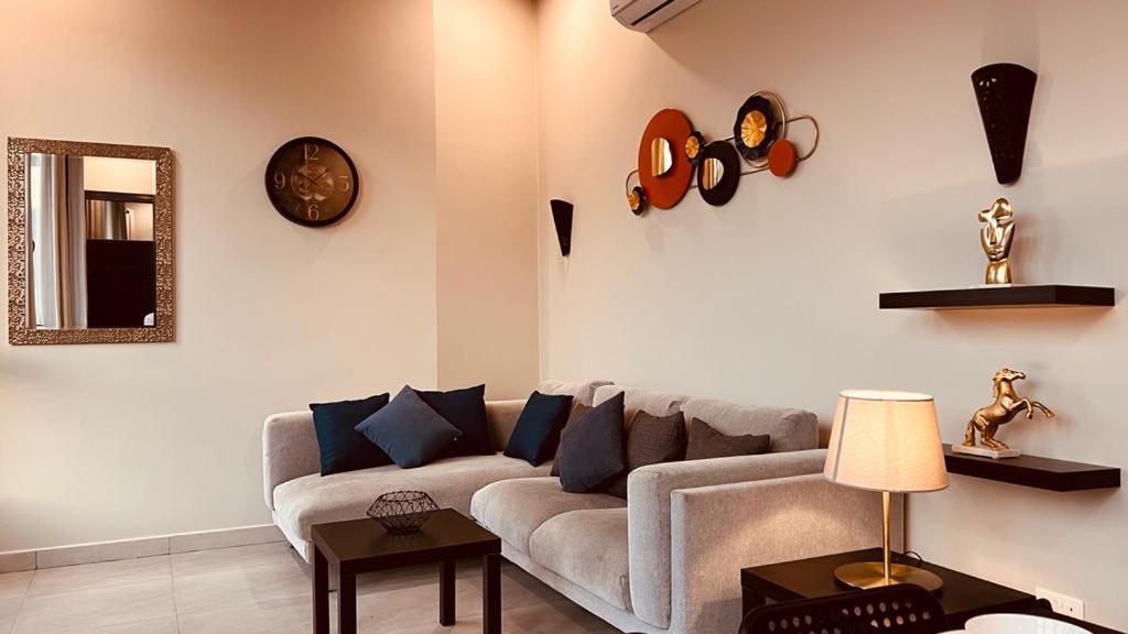 One Guest Place 2Bhk Apartments Near The Beach Muscat Exterior photo